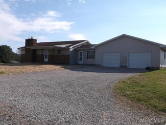 494 Moody Ridge Rd, Belpre, OH 45714