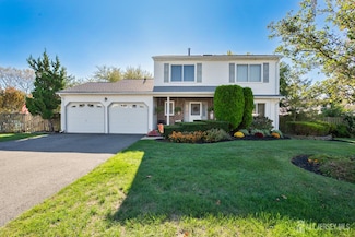 29 Liberty Dr, Dayton, NJ 08810