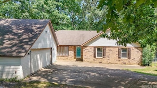 3012 Oakridge Dr, Jonesboro, AR 72401