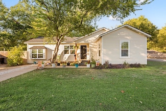 7127 Maple Park Dr, Richland Hills, TX 76118