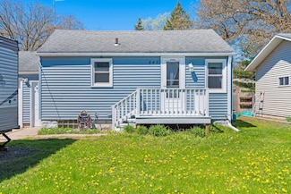 843 S Prospect St, Shawano, WI 54166