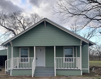 601 Texas 56, Windom, TX 75492