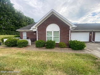 6106 Apple Creek Rd, Louisville, KY 40219