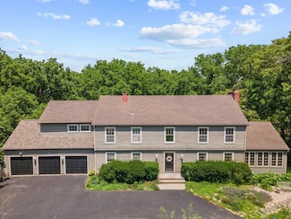 4616 Tamarack Ct, Crystal Lake, IL 60012