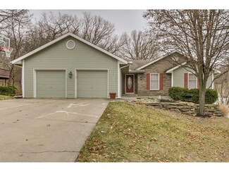 4430 NW Indian Ln, Riverside, MO 64150