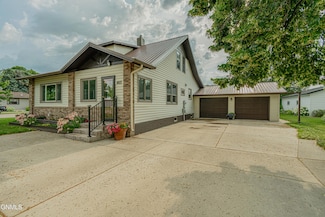 403 1st Ave SW, Steele, ND 58482