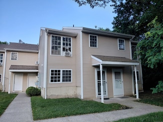 92 Hamden Ave Unit 2, Waterbury, CT 06704