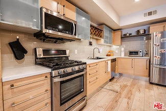 1234 Wilshire Blvd Unit 330, Los Angeles, CA 90017