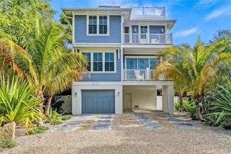 2213 Avenue B, Bradenton Beach, FL 34217