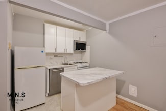 511 E 6th St Unit 5-F, New York, NY 10009