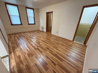 208 Farnham Ave Unit 2F, Lodi, NJ 07644