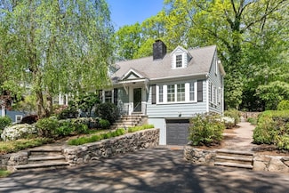 4 Granite St, Wellesley, MA 02482