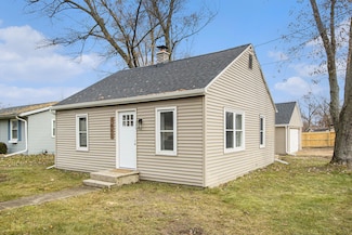 7611 Kingston Dr, Portage, MI 49002