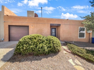 5320 Thomas Place NE, Albuquerque, NM 87111