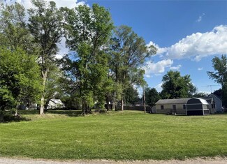 1418 W 3rd St, Perry, IA 50220