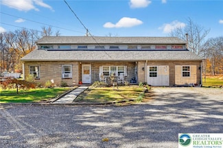 1746 Friedensville Rd, Bethlehem, PA 18015