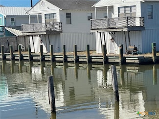 219 E Bayshore Dr, Palacios, TX 77465