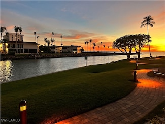 2301 Gulf Shore Blvd N Unit 114, Naples, FL 34103