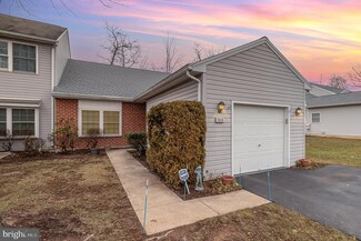 1059 Pond Ridge Dr, Harrisburg, PA 17111
