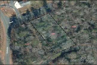 110 Cove Ct, Troy, NC 27371