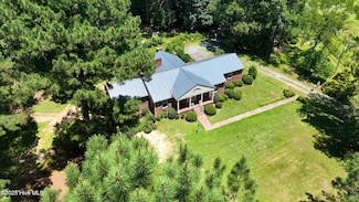 900 George P Rd, Robbins, NC 27325