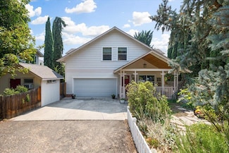 111 Madison St, Talent, OR 97540