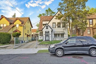 100-15 203rd St, Jamaica, NY 11423