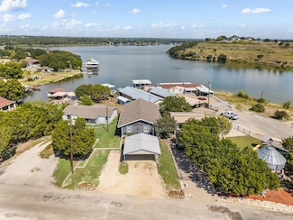 5221 River Ridge St, Granbury, TX 76048