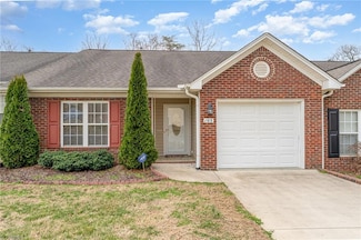 103 Kingston Ln, Graham, NC 27253
