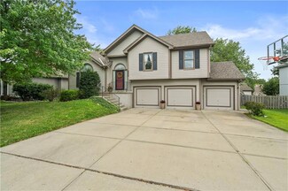 8804 N Anita Ave, Kansas City, MO 64154