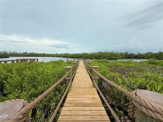 4717 Tahiti Dr, Bonita Springs, FL 34134
