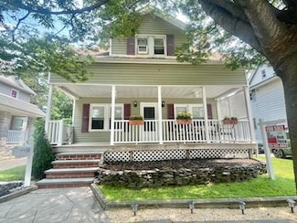 54 Lynbrook Ave, Lynbrook, NY 11563
