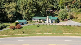 8356 Sylva Rd, Franklin, NC 28734