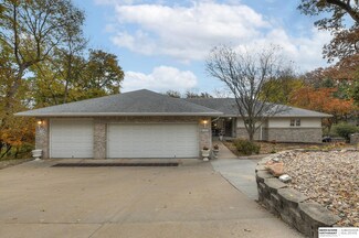 1607 Bellevue Blvd N, Bellevue, NE 68005