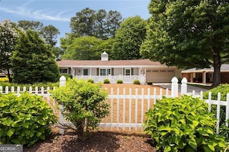 1100 Tuxedo Dr, Roswell, GA 30075