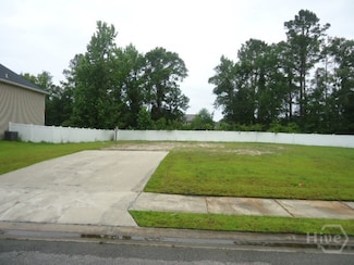 1015 Meredith Ln, Hinesville, GA 31313