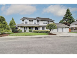 2707 NW 118th St, Vancouver, WA 98685