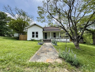 254 Cherry St, Murphy, NC 28906