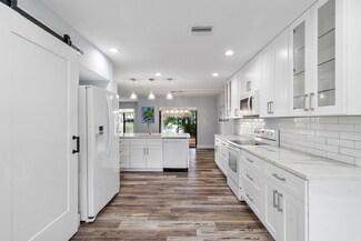 624 N Deer Creek Shore Dr N, Deerfield Beach, FL 33442