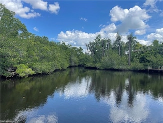 1550 13th Ave N, Naples, FL 34102