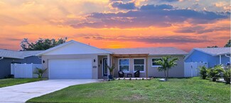 10884 118th St, Seminole, FL 33778