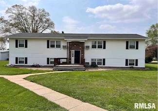 223 S F St, La Harpe, IL 61450