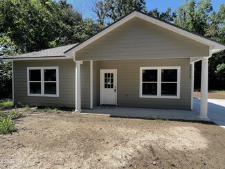 1312 W Lincoln Rd, Ville Platte, LA 70586