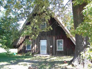 909 S Main St, Warren, AR 71671