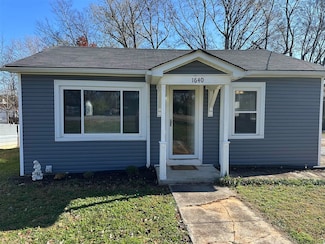 1640 Sharon Dr, Bowling Green, KY 42101