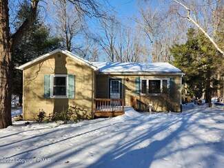 310 Stillwater Dr, Pocono Summit, PA 18346