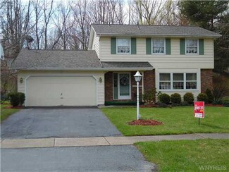 423 Brookshire Rd, Youngstown, NY 14174