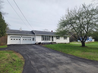 10 Forest Cir, Jay, ME 04239