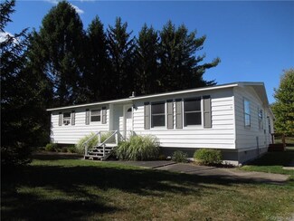39 Maple Ave, Bloomfield, NY 14469