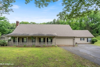3590 Shady Oaks Dr, Olive Branch, MS 38654